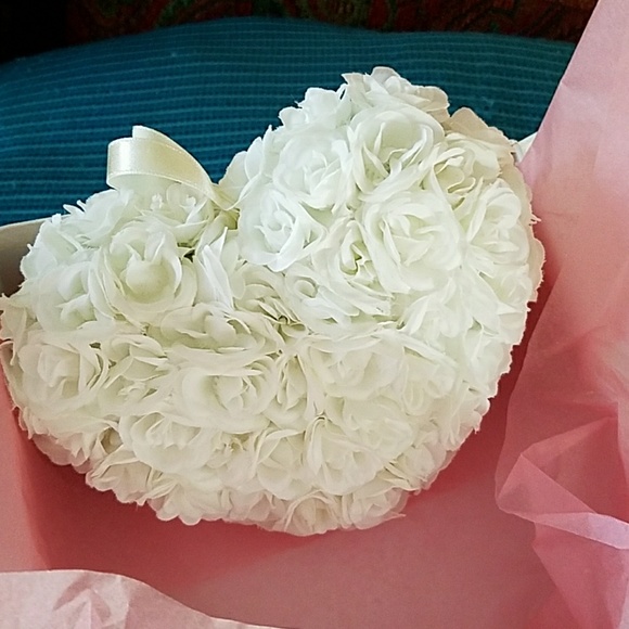 Mary Kay Heart Sachet w/ gift box - Picture 2 of 6